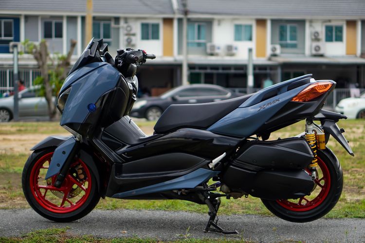 YAMAHA XMAX 300 ABS ปี 2021 มือเดียว เครื่องเดิม จัดทรงหล่อ พร้อมใช้ รูปที่ 6