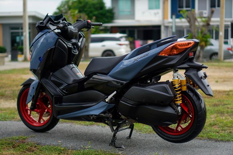 YAMAHA XMAX 300 ABS ปี 2021 มือเดียว เครื่องเดิม จัดทรงหล่อ พร้อมใช้ รูปที่ 9