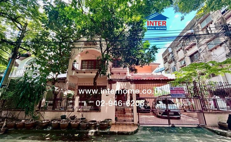 ไม่ใช่ บ้านเดี่ยว 2 ชั้น 59.6 ตร.ว หมู่บ้านทวีมิตร ซอยทวีมิตร12 (ซอยแยกอสมท.) ถนนพระราม9 ถนนรัชดาภิเษก เขตห้วยขวาง กรุงเทพมหานคร