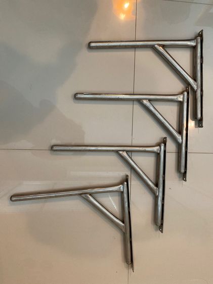 เหล็กฉากติดผนัง