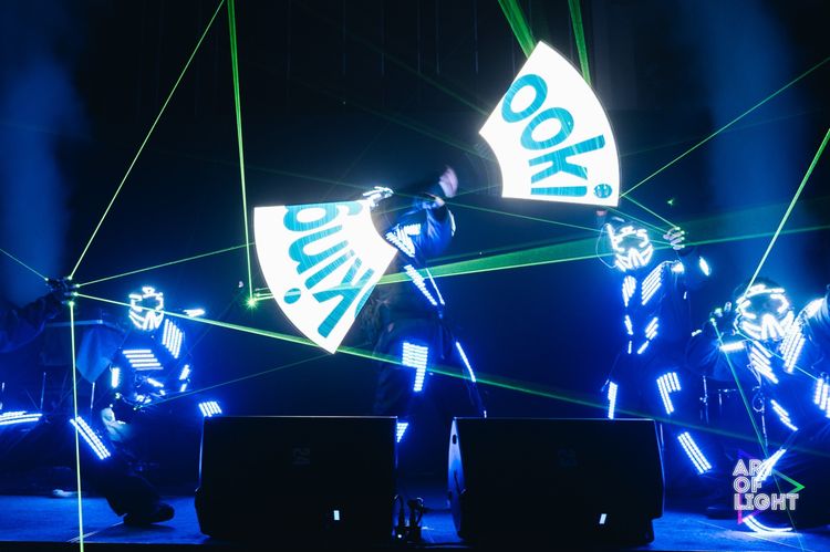 รับงานแสดงโชว์ LED คุมด้วยระบบซิงก์กับเพลงพร้อมกับอุปกรณ์สุดอลัง รูปที่ 3