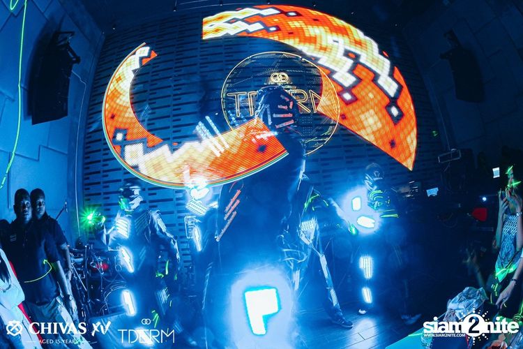 รับงานแสดงโชว์ LED คุมด้วยระบบซิงก์กับเพลงพร้อมกับอุปกรณ์สุดอลัง รูปที่ 8