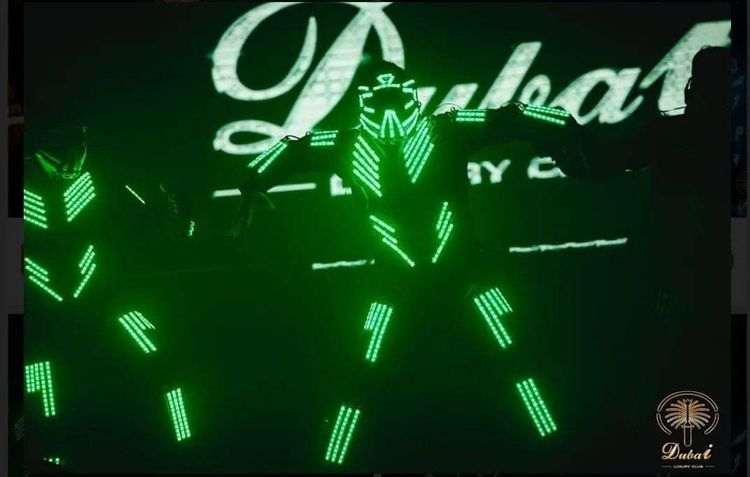 รับงานแสดงโชว์ LED คุมด้วยระบบซิงก์กับเพลงพร้อมกับอุปกรณ์สุดอลัง รูปที่ 13