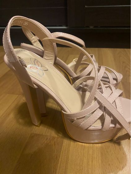 รองเท้าส้นสูง รูปที่ 2