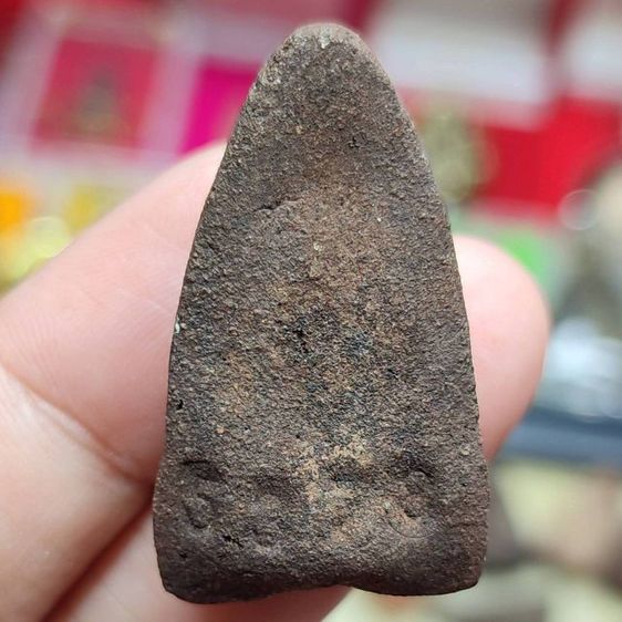 พระหลวงพ่อทวดยุคแรก เนื้อว่าน 
วัดห้วยมงคล 
ปี 2538 พิมพ์เตารีดใหญ่ หลังมีหมายเลขกำกับ รูปที่ 2