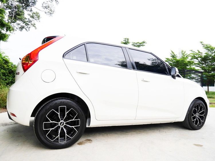 MG MG3 2016 1.5 D Sedan เบนซิน ไม่ติดแก๊ส เกียร์อัตโนมัติ ขาว รูปที่ 4