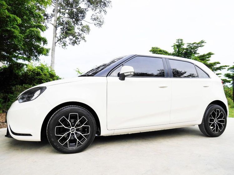 รถ MG MG3 1.5 D สี ขาว