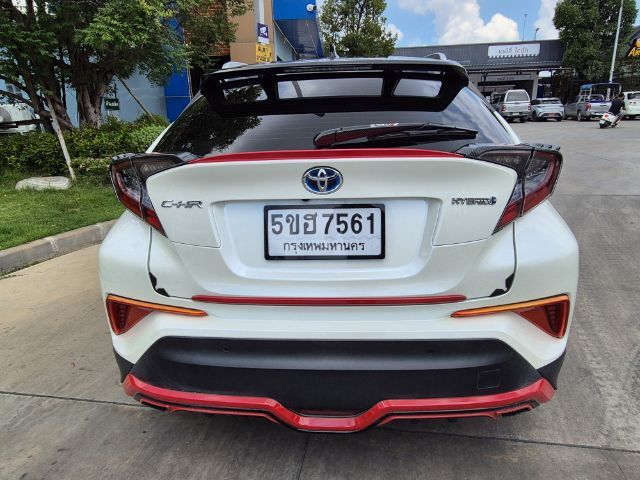 Toyota C-HR 2018 1.8 Hybrid Hi Utility-car ไฮบริด ขาว รูปที่ 4