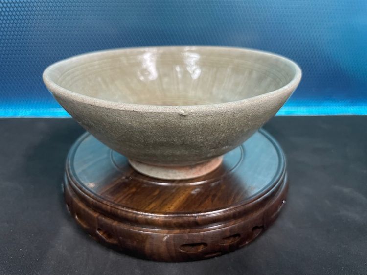 ถ้วยสังคโลกเคลือบเขียว 5.5 นิ้ว สมบูรณ์ รูปที่ 3