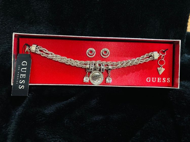 เซ็ตเครื่องประดับ Guess แท้ 💯  งานกล่อง หรูหรา นำเข้า USA รูปที่ 2