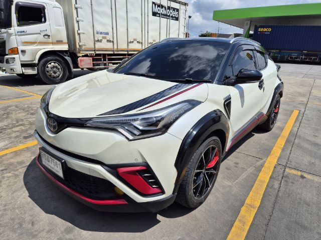 Toyota C-HR 2018 1.8 Hybrid Hi Utility-car ไฮบริด ขาว