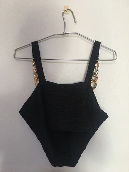 ของใหม่ป้ายแท็กยังอยู่ ✨ สายแฟห้ามพลาด ตัวนี้ใส่แล้วหรูมาก 🖤 เสื้อสายเดี่ยวโซ่ทอง SHEIN สีดำ ของใหม่ (Size L) รูปที่ 2