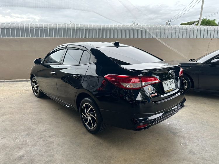 Toyota Yaris ATIV 2021 1.2 Sport Premium Sedan เบนซิน ไม่ติดแก๊ส เกียร์อัตโนมัติ ดำ รูปที่ 4