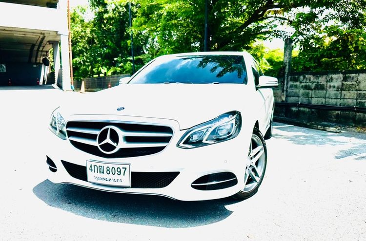 รถ Mercedes-Benz E-Class E200 สี ขาว
