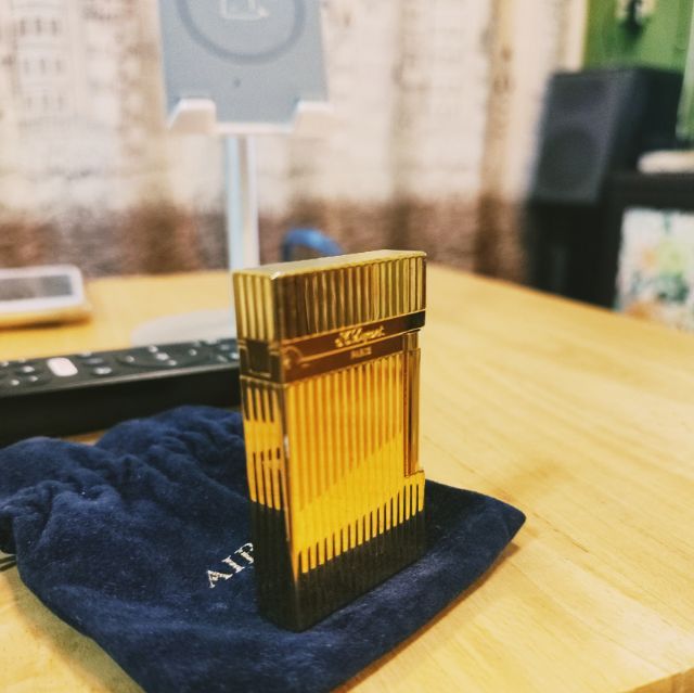 ไฟแช็ค S.T.Dupont S.T. Dupont Lighter Line 2 Gold
 รูปที่ 3