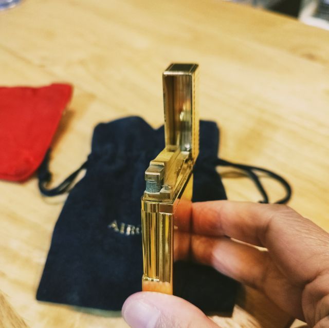 ไฟแช็ค S.T.Dupont S.T. Dupont Lighter Line 2 Gold
 รูปที่ 5