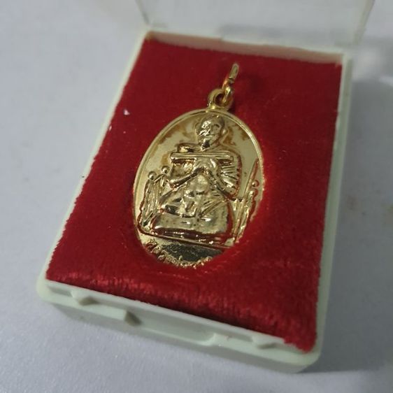 เหรียญกะไหล่ทอง หลวงพ่อทอง วัดเขากบ จังหวัดนครสวรรค์ สร้างปี 2537 รุ่นบูรณะวิหารพระนอน รูปที่ 4