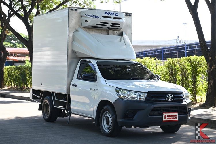 Toyota Hilux Revo 2020 2.4 Entry Pickup ดีเซล ไม่ติดแก๊ส เกียร์ธรรมดา ขาว