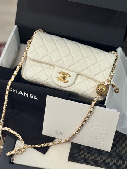 ด่วน Chanel mini 8 ขาว 