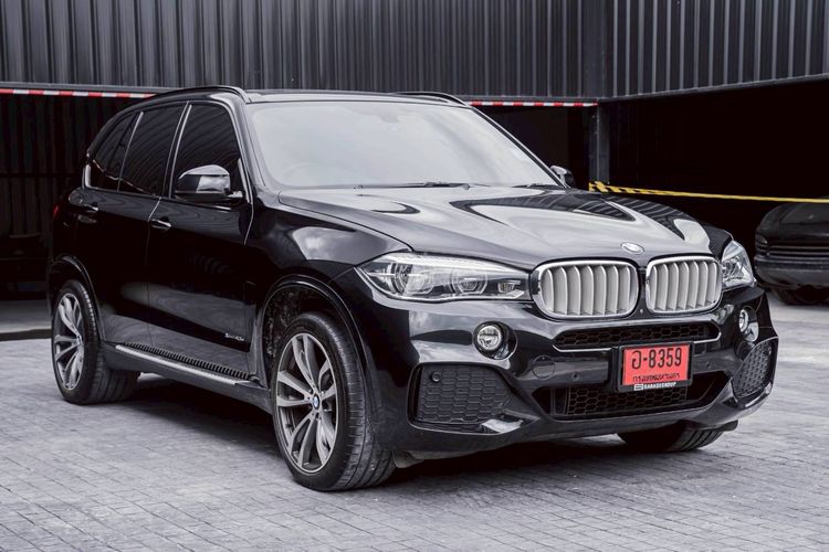รถ BMW X5 2.0 xDrive40e M Sport 4WD สี ดำ