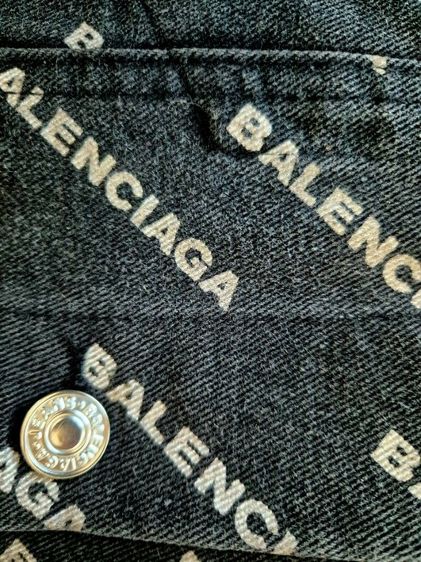 เสื้อ jacket balenciaga สภาพใหม่ ส่งฟรี รูปที่ 6