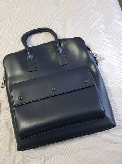 กระเป๋ายี่ห้อ BOSS สภาพใหม่เอี่ยม 