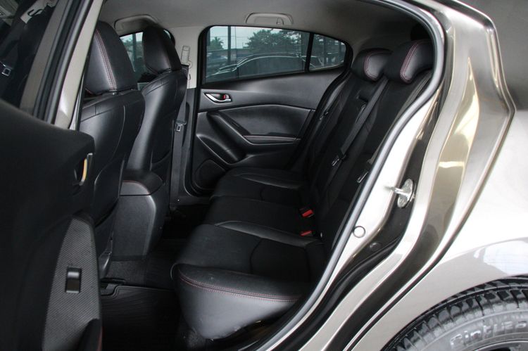 Mazda Mazda3 2015 2.0 S Sports Sedan เบนซิน ไม่ติดแก๊ส เกียร์อัตโนมัติ น้ำตาล รูปที่ 4