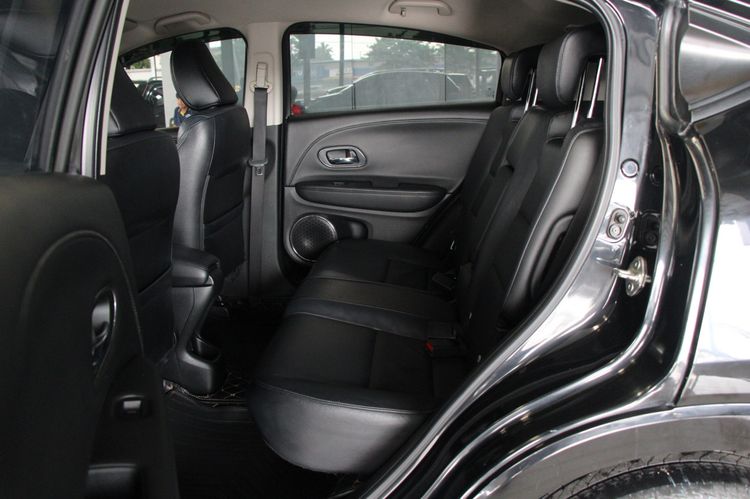 Honda HR-V 2016 1.8 E Limited Utility-car เบนซิน ไม่ติดแก๊ส เกียร์อัตโนมัติ ดำ รูปที่ 3