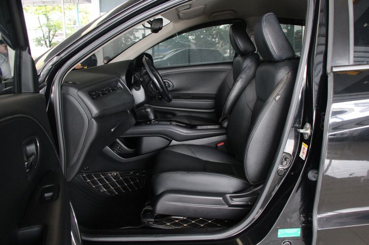 Honda HR-V 2016 1.8 E Limited Utility-car เบนซิน ไม่ติดแก๊ส เกียร์อัตโนมัติ ดำ รูปที่ 4