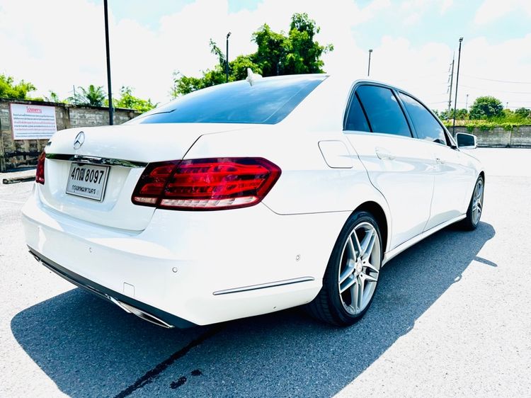 Mercedes-Benz E-Class 2015 E200 Sedan เบนซิน ไม่ติดแก๊ส เกียร์อัตโนมัติ ขาว รูปที่ 4
