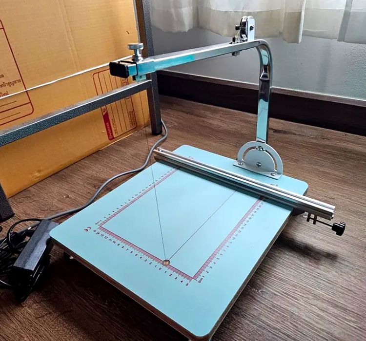 เครื่องตัดโฟม แบบมีโต๊ะรองตัด + ปรับอุณหภูมิได้ (ซื้อมาเก็บไว้อย่างดี)