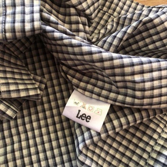 Lee เสื้อเชิ้ตสก๊อต สวยงานดี สภาพใหม่

 รูปที่ 5