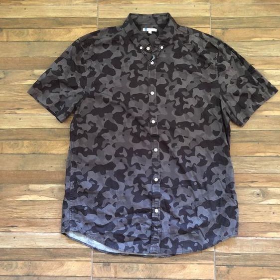 AIIZ เสื้อเชิ้ต สวย ๆ งานสวย ลายพราง สภาพใหม่ ใส่แล้วเท่ห์เลย
