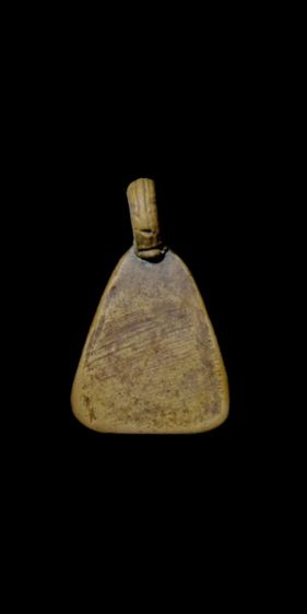 หลวงพ่อ​เงิน​ วัดบางคลาน​ เหรียญ​หล่อ​จอบเล็ก​ เนื้อ​ทองเหลือง​ออกโซนเขียว​ ซอกลึกน่าดู​ รูปที่ 2