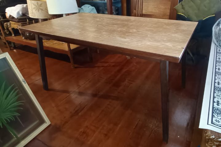 โต๊ะทำงาน สภาพเดิม