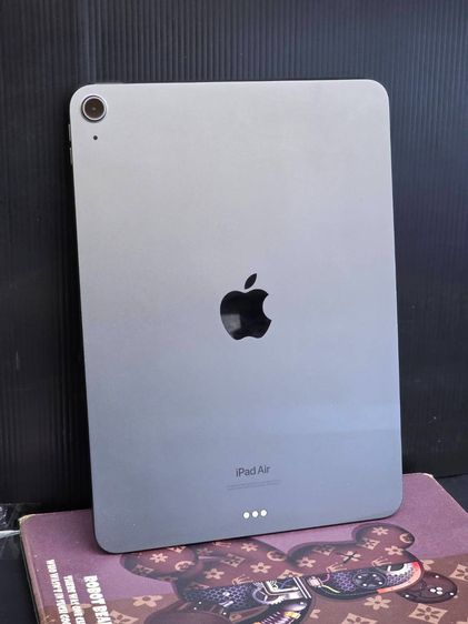 iPad Air 5 (รุ่น Wi-Fi) 64GB Space Gray • สภาพดี แบตยังแน่น พร้อมใช้งาน รูปที่ 3