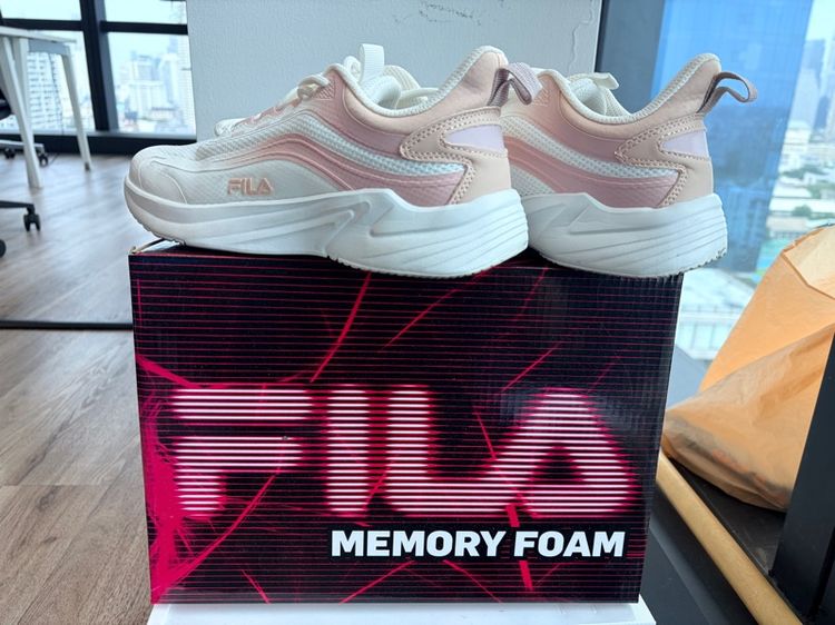 รองเท้าวิ่ง Fila size 39