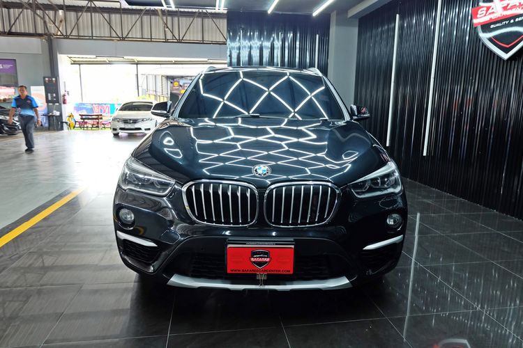 BMW X1 2019 2.0 sDrive18d xLine Utility-car ดีเซล เกียร์อัตโนมัติ ดำ รูปที่ 3