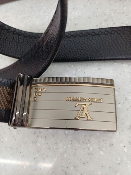 เข็มขัด Gucci และ Louis Vuitton จะขาย Gucci มีกล่องให้ด้วย ทั้งคู่ ยาว 43 " อยู่เชียงใหม่ ครับ  รูปที่ 11