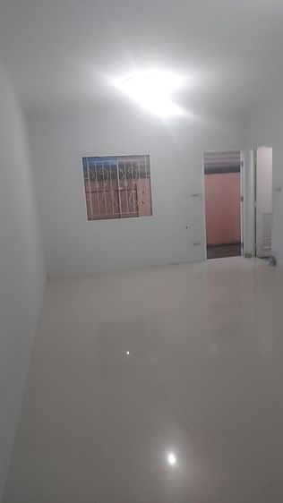 Pruksa สร้างเสร็จก่อน 2010 ไม่มี ทาวเฮ้าส์ให้เช่า 3 ห้องนอน 2 ห้องน้ำ 1 จอดรถในบ้าน ค่าเช่าเดือนละ 6000 บาท สนใจติดต่อ 081-457-7554 รูปที่ 4