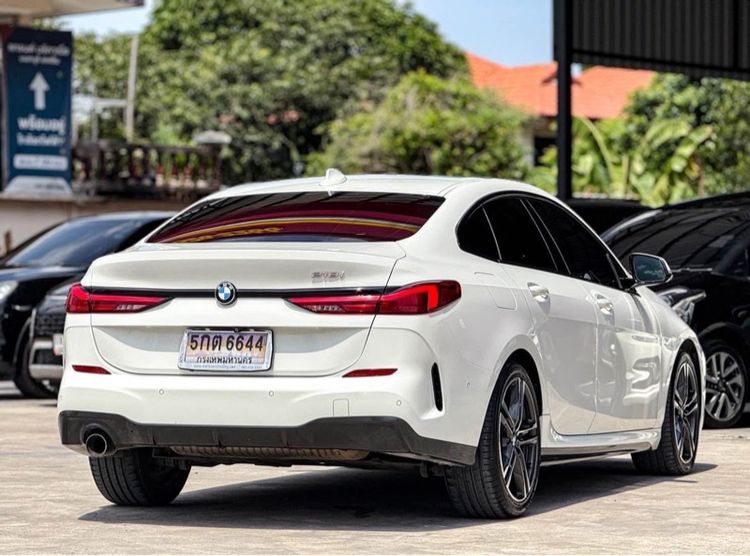 BMW Series 2 2019 218i Sedan เบนซิน ไม่ติดแก๊ส เกียร์อัตโนมัติ ขาว รูปที่ 4