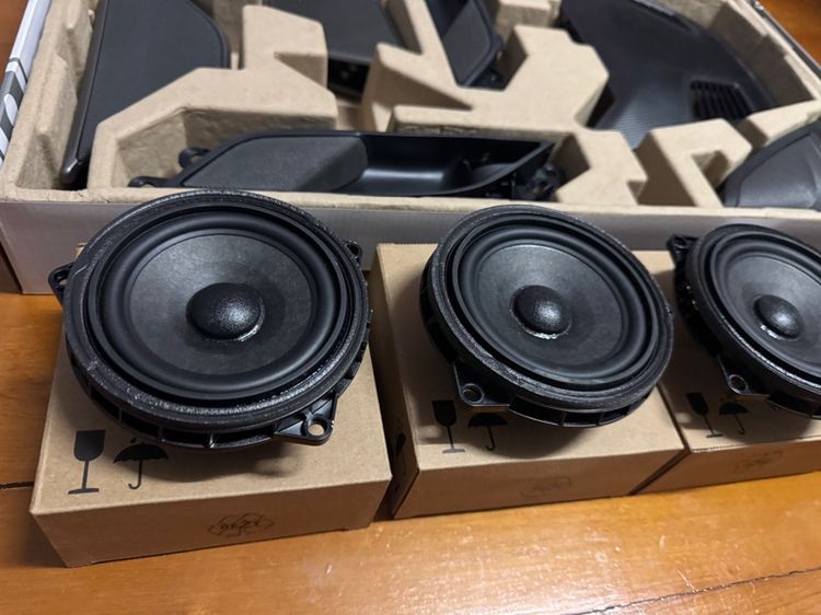 ชุดเครื่องเสียงรถยนต์ Harman Kardon รูปที่ 2