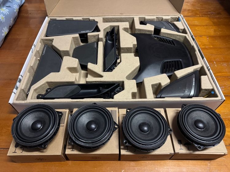 ชุดเครื่องเสียงรถยนต์ Harman Kardon