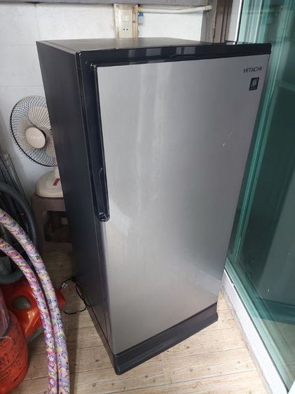 ตู้เย็น HITACHI 6.6 Q สีเงิน