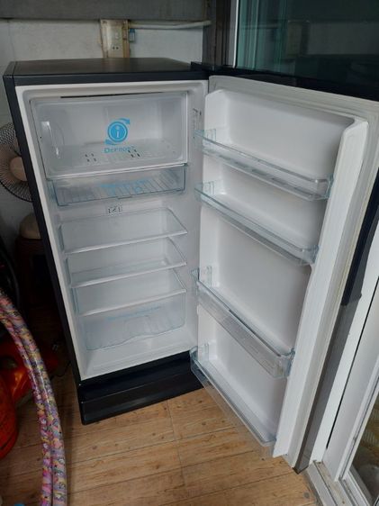 ตู้เย็น HITACHI 6.6 Q สีเงิน รูปที่ 3