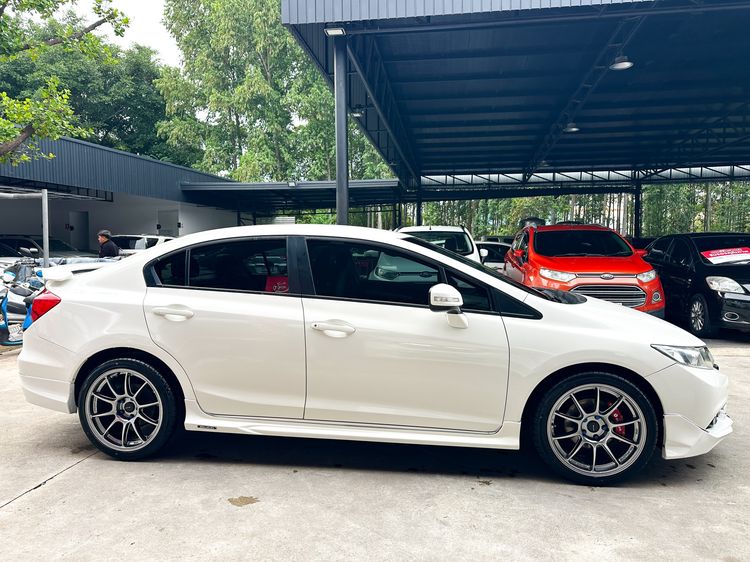 Honda Civic 2014 1.8 Modulo Sedan เบนซิน เกียร์อัตโนมัติ ขาว รูปที่ 4