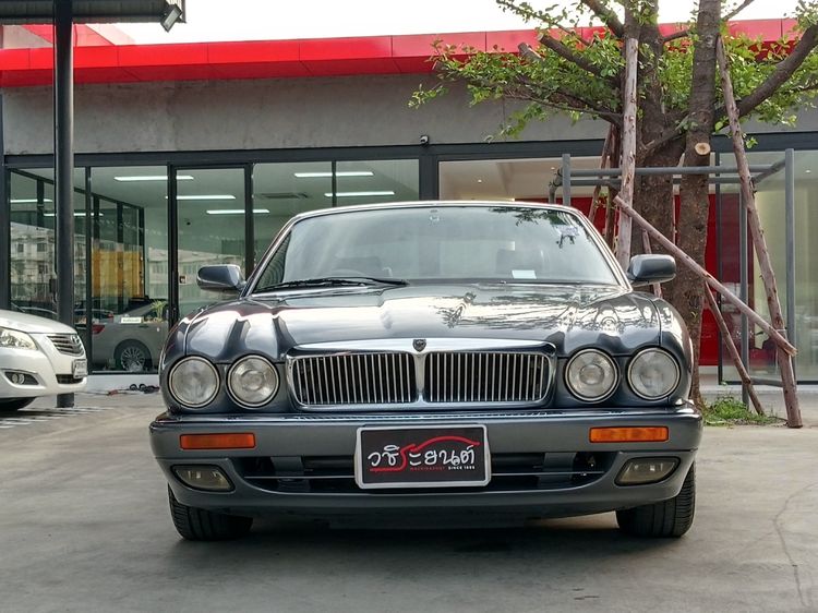 Jaguar Sovereign 1996 4.0 Sedan เบนซิน เกียร์อัตโนมัติ เทา รูปที่ 2