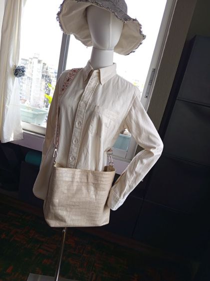 กระเป๋าหนังแท้  แบรนด์ฝรั่งเศส  SEQUOIA

 รูปที่ 3