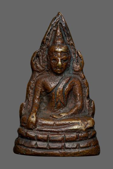 พระพุทธชินราชอินโดจีน  ปี2485 พิมพ์สังฆาฏิสั้น หน้าเสาร์ห้า