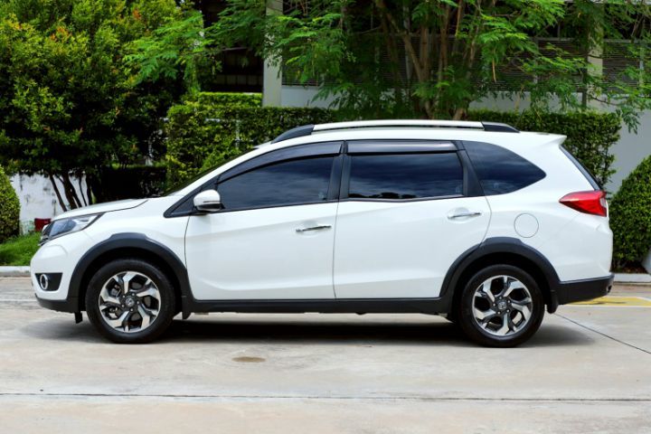 Honda BR-V 2018 1.5 V Plus Utility-car เบนซิน ไม่ติดแก๊ส เกียร์อัตโนมัติ ขาว รูปที่ 4